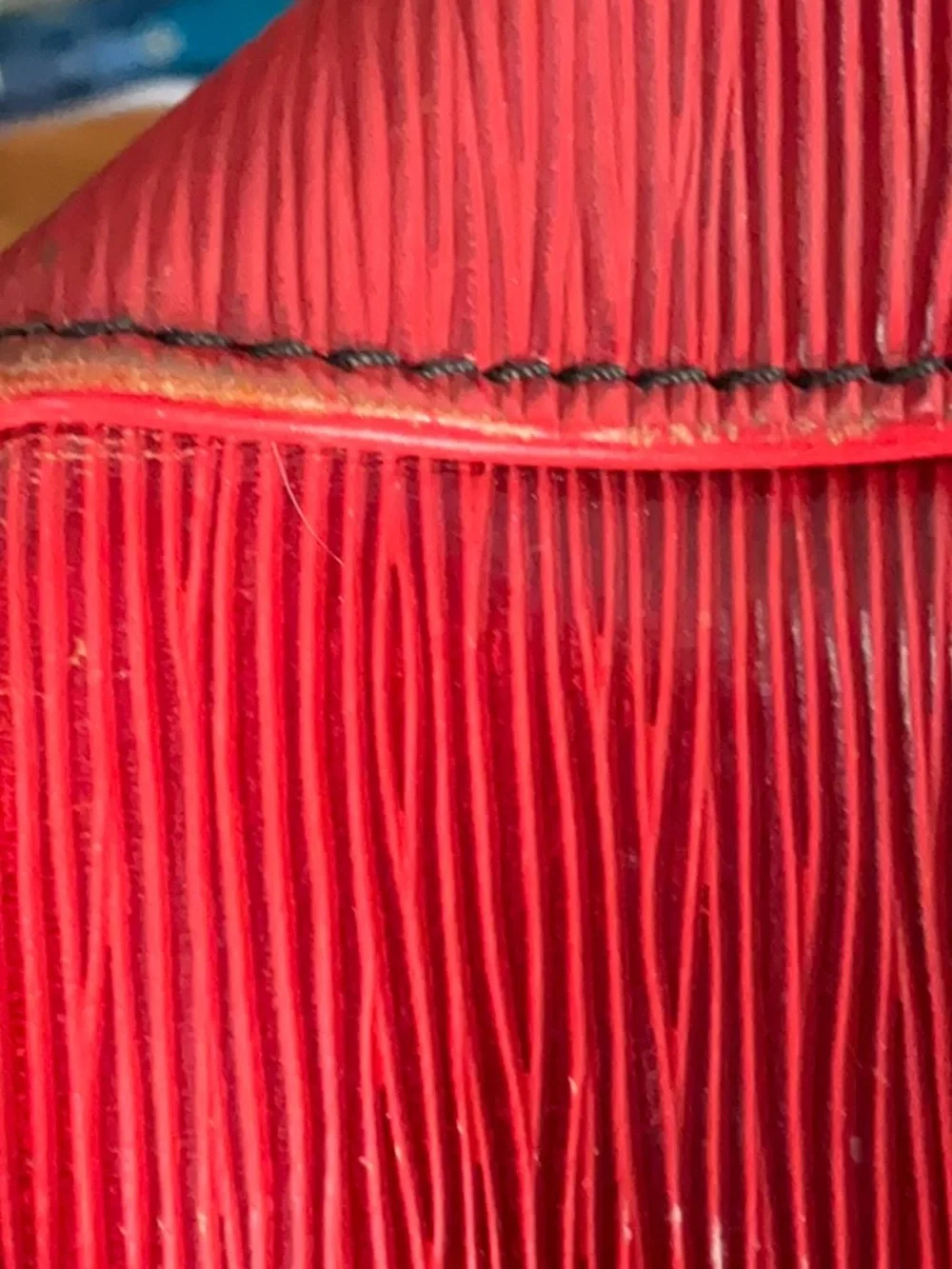 Louis Vuitton Used Lux Speedy Eppy 35 Inch Red 3400 R Crease In Frnt Minor Rub♥️ - Picture 3 of 7